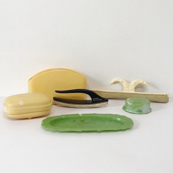 Vintage Celluloid Manicure Dragons Nail Buffer Vanity Set Tray Powder Box Lot - Picture 2 of 15